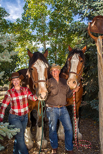 Gary_Natalie_Riessen_Clydesdales